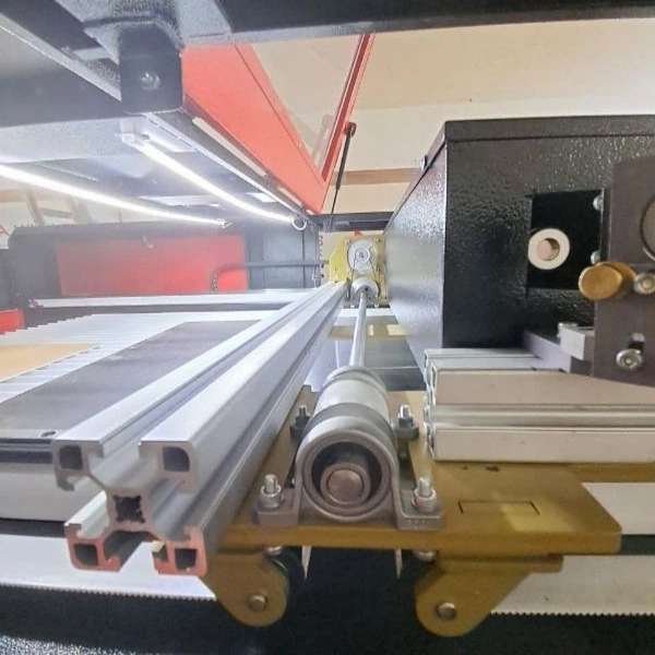 دستگاه برش لیزر فلزات و غیر فلزات شتاب CNC
