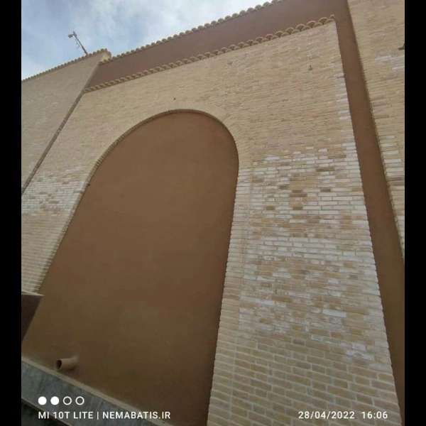 نمای ساختمان باتیس