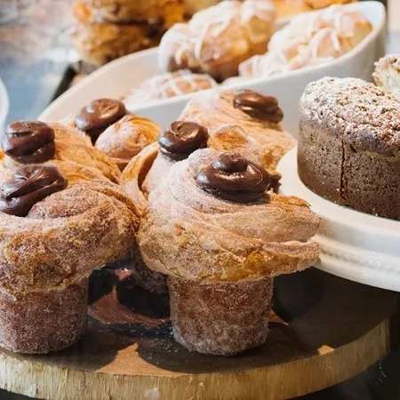 صنایع غذایی گردشگری و هتل داری حورا شفیعی