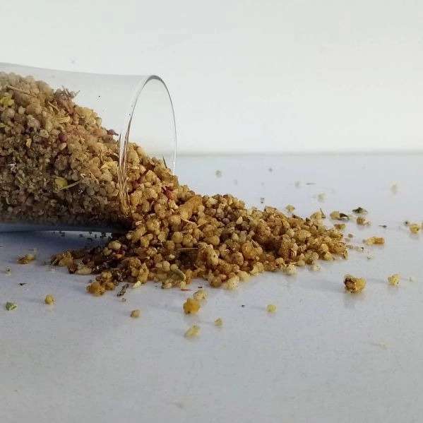 عرقیات و گیاهان دارویی عطاری حکیم