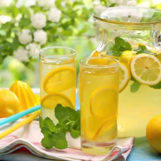 شربت و نوشیدنی