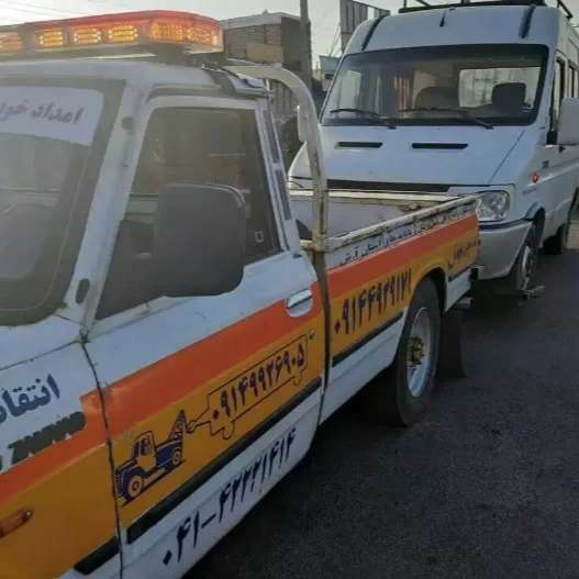 خودروبر و امداد خودرو شبانه روزی و سراسری حسین پور در مرند