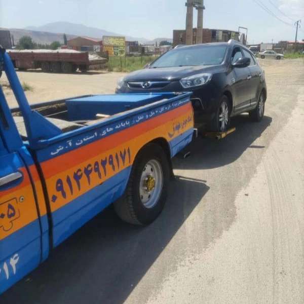 خودروبر و امداد خودرو شبانه روزی و سراسری حسین پور در مرند