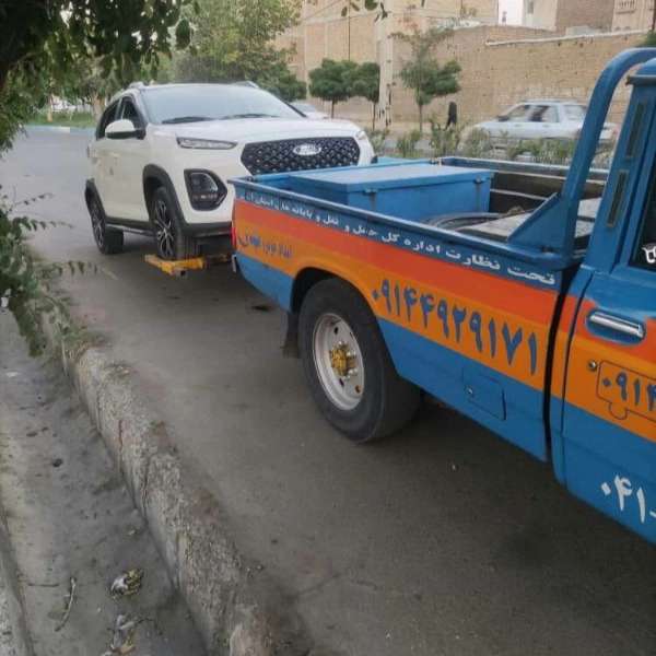 خودروبر و امداد خودرو شبانه روزی و سراسری حسین پور در مرند