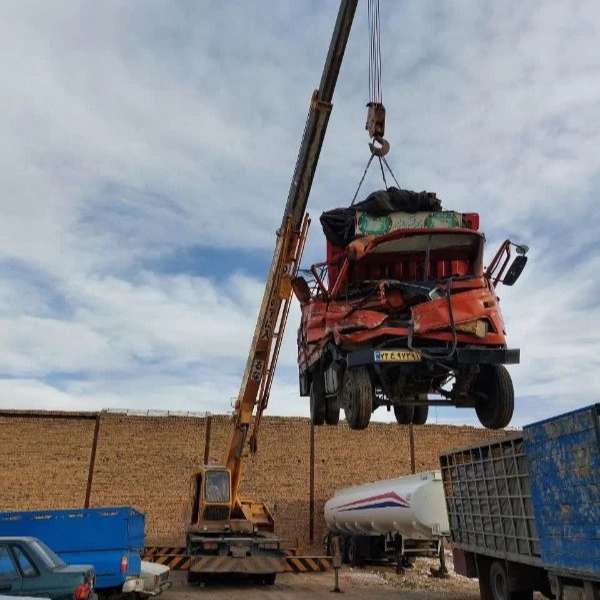 گزارشات تصویری عملکرد 1402  از امداد رسانی های امداد خودرو قزوین در استان قزوین