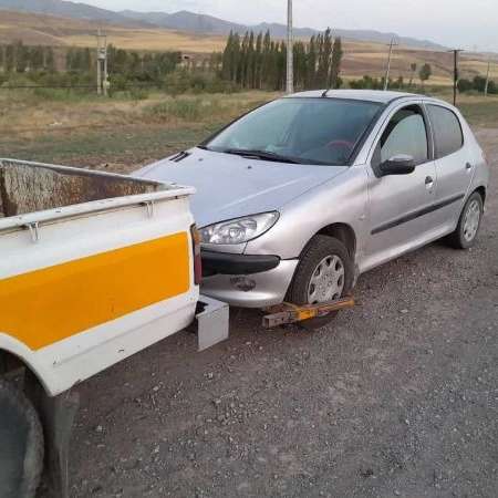 امدادخودروی دهگلان میرزایی در قروه کردستان