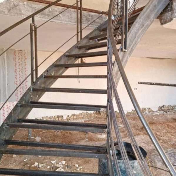 ساخت پله گرد فلزی جوشکاری مبارکی