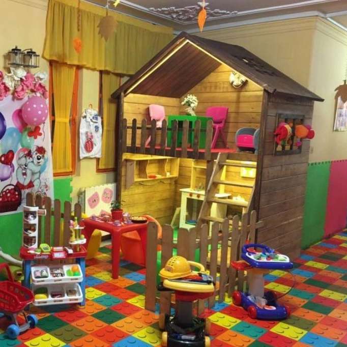 مهد کودک و پیش دبستانی آشیانه گلها