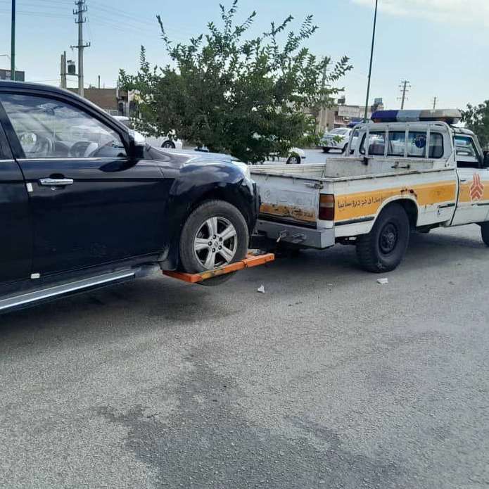 امدادخودروی دهگلان میرزایی در قروه کردستان