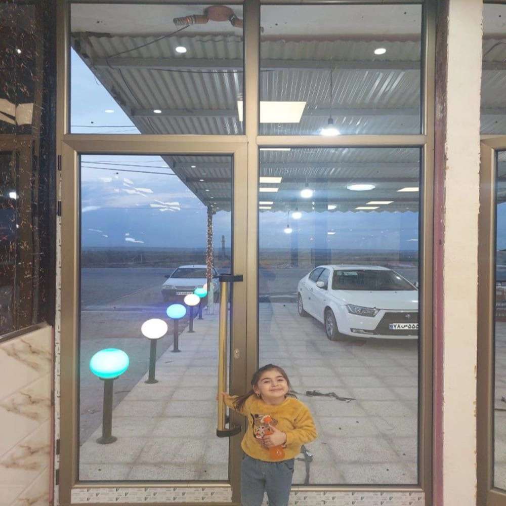 گروه تولیدی صنعتی درب و پنجره آراز در اردبیل