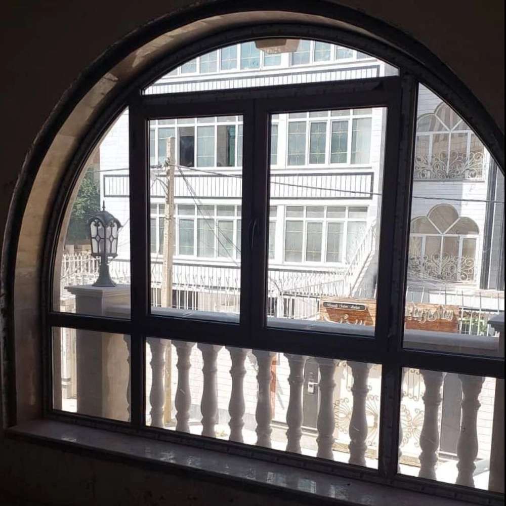 گروه تولیدی صنعتی درب و پنجره آراز در اردبیل