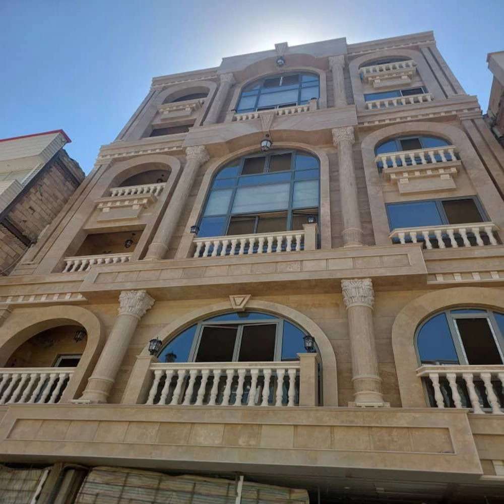 گروه تولیدی صنعتی درب و پنجره آراز در اردبیل