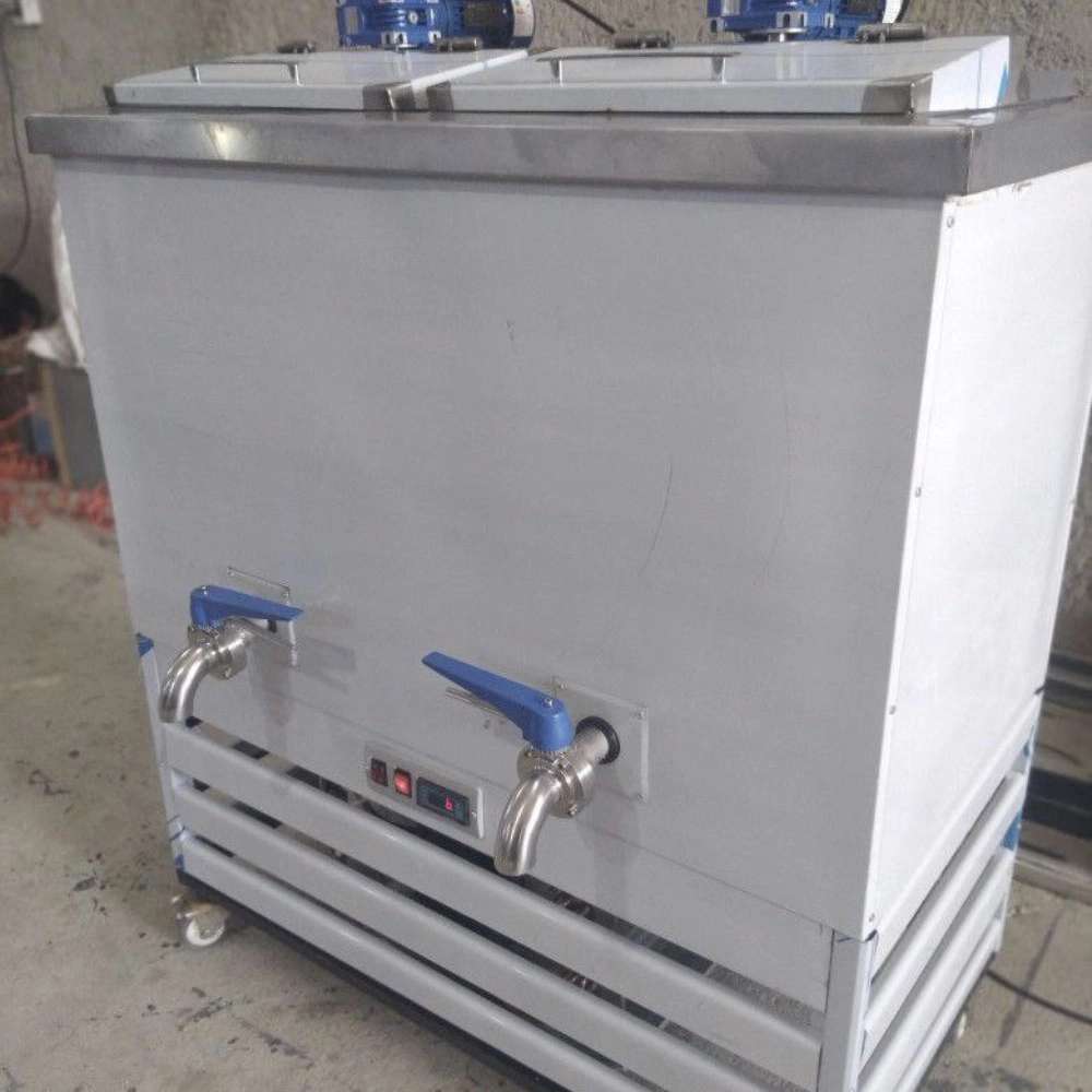 کولاک سرما، تولید یخچال صنعتی فروشگاهی سردخانه هاپیر مارکت در کرج