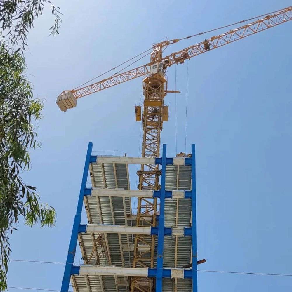 تاور کرین شجاعی