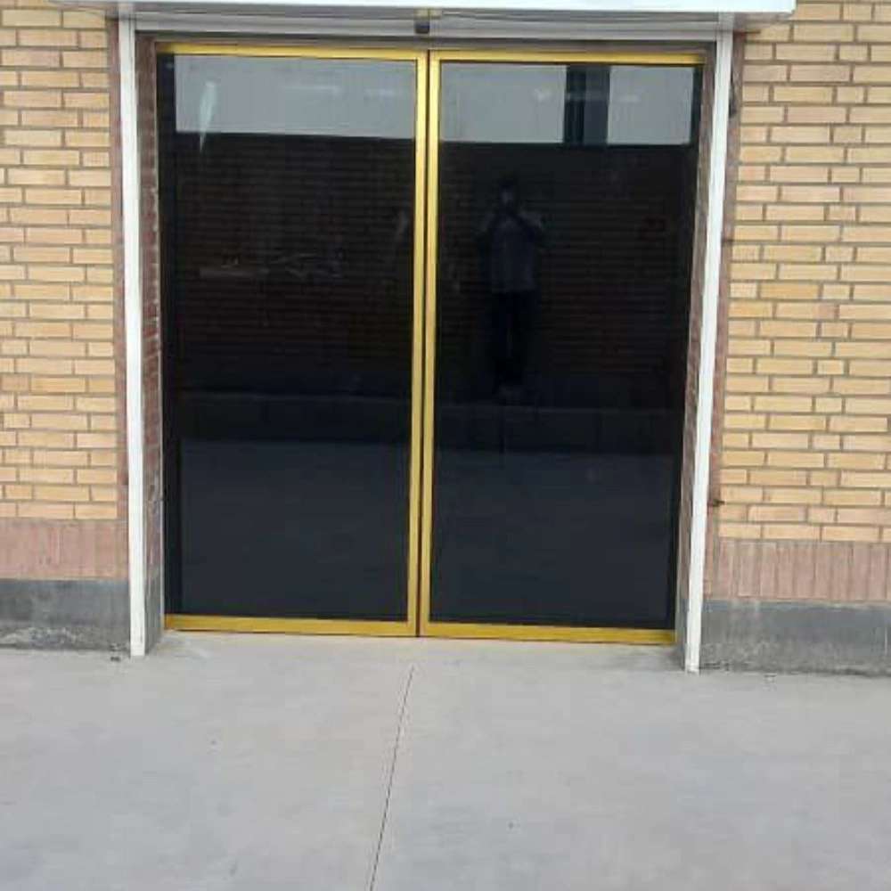 جک پارکینگی و درب شیشه ای اتوماتیک در اندیشه