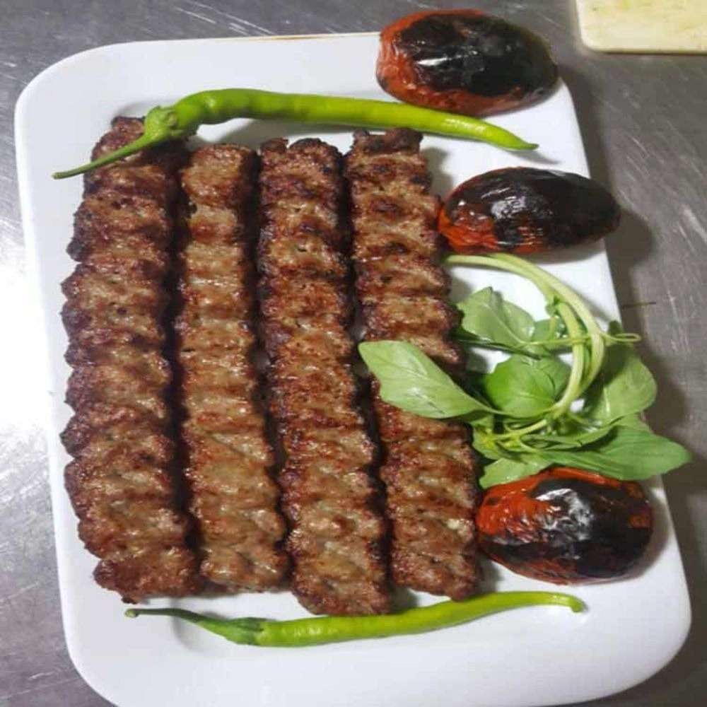 رستوران غذاخوری نمونه ولیعصر در جاده قزوین