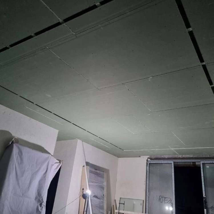 اجرای تایل معرق و کامپوتایل و سقف کشسان لابل در رامسر و تنکابن