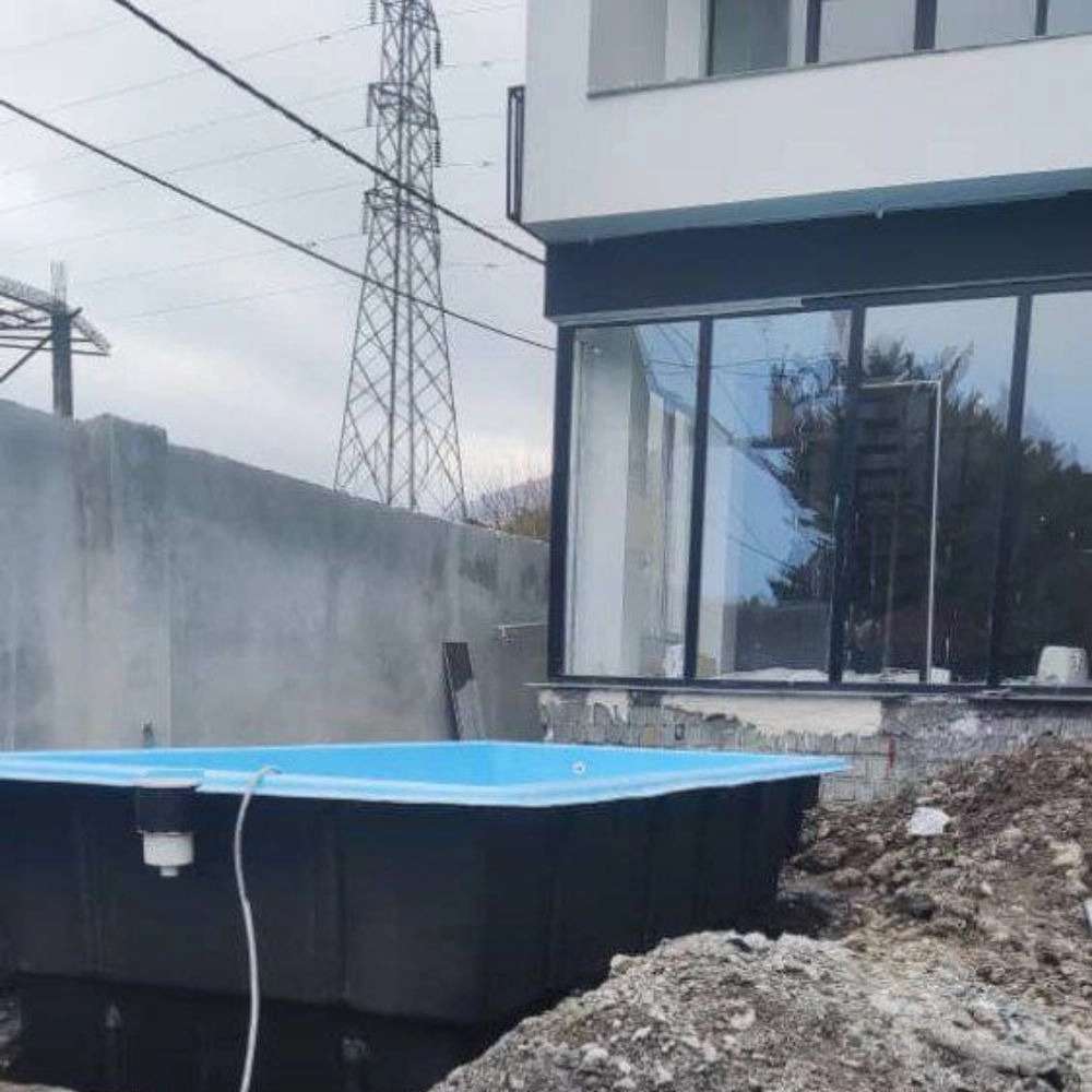 اتمام ساخت و جاگذاری استخر ۲.۵ در ۵ نخ شمال