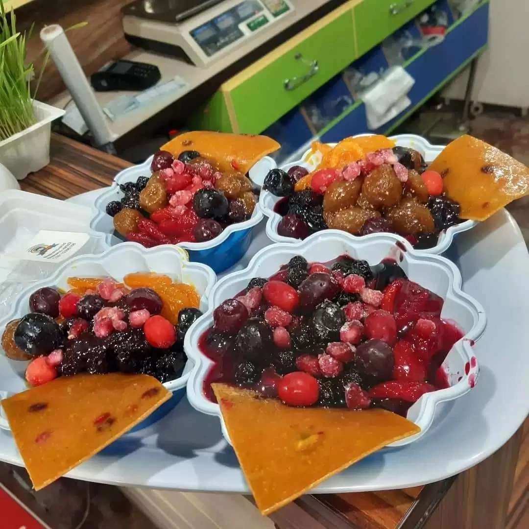 لواشک و ترشیجات وحید