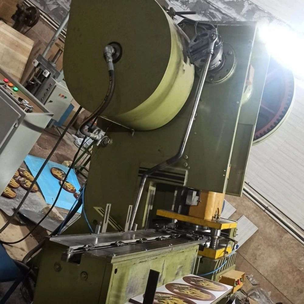 فن آوران نوین بهارستانی