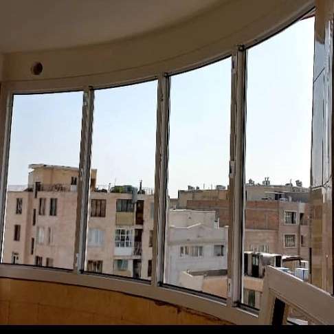 پنجره ویترینی