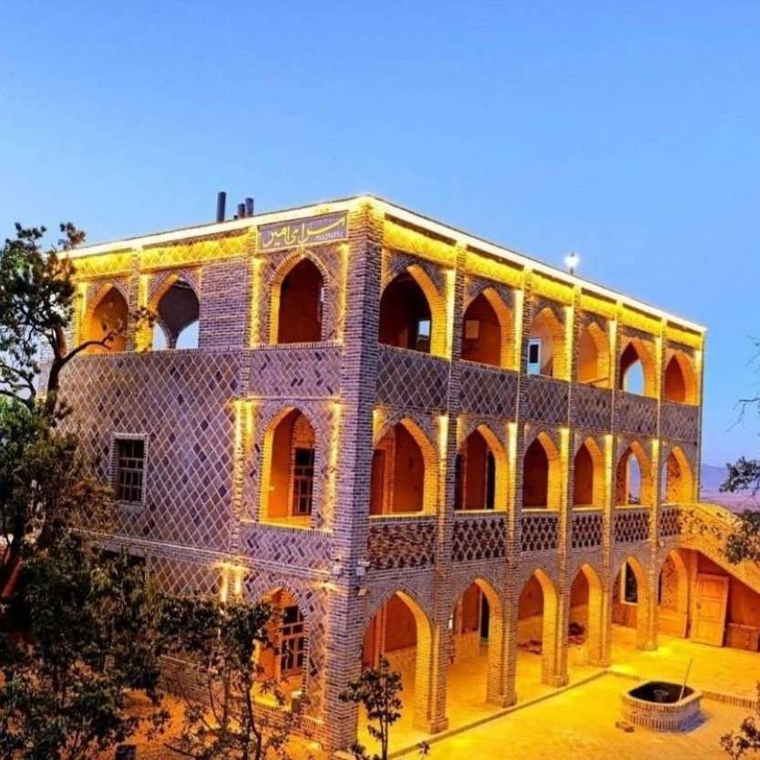 اقامتگاه بومگردی