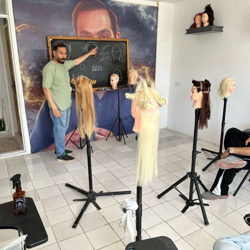 آموزشگاه آرایشگری مردانه آرا