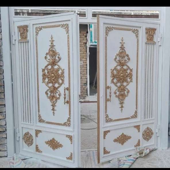اجرای رنگ درب پارکینگ