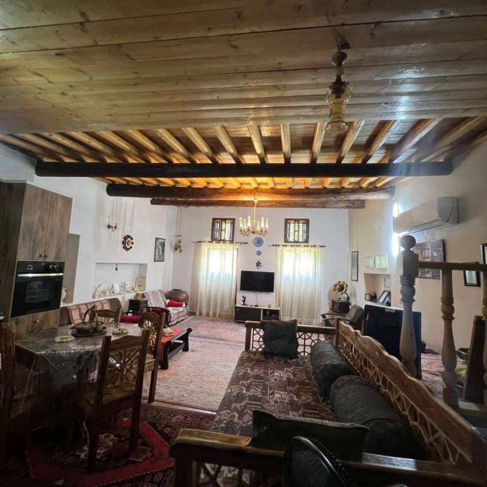 اقامتگاه خانه بر