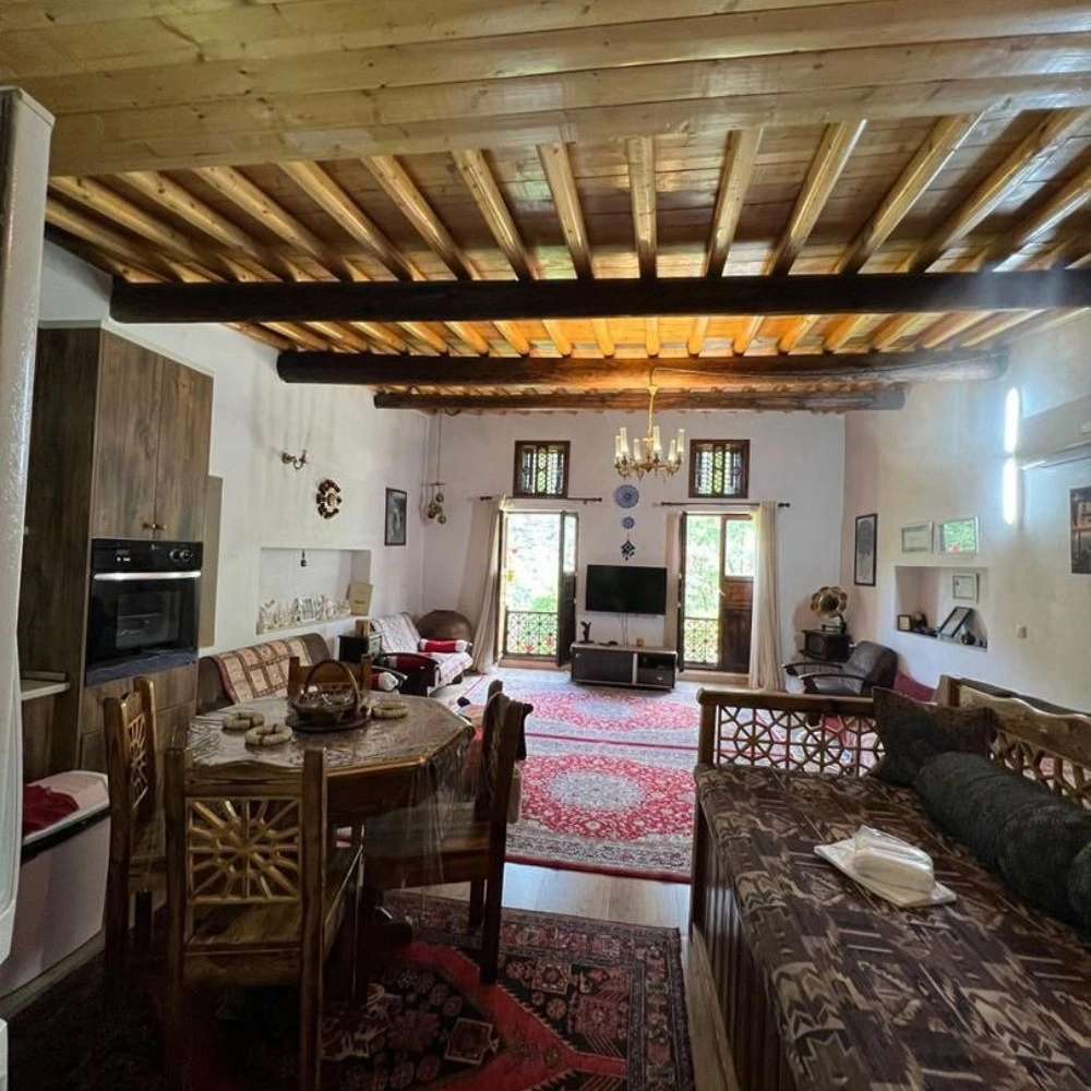 اقامتگاه سنتی خانه بر
