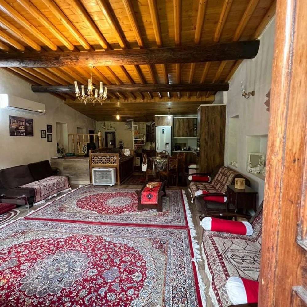 اقامتگاه سنتی خانه بر