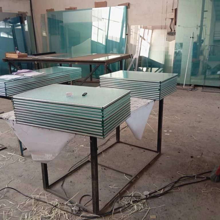 بهترین مدل‌های درب پی وی سی برای ساختمان‌های مسکونی