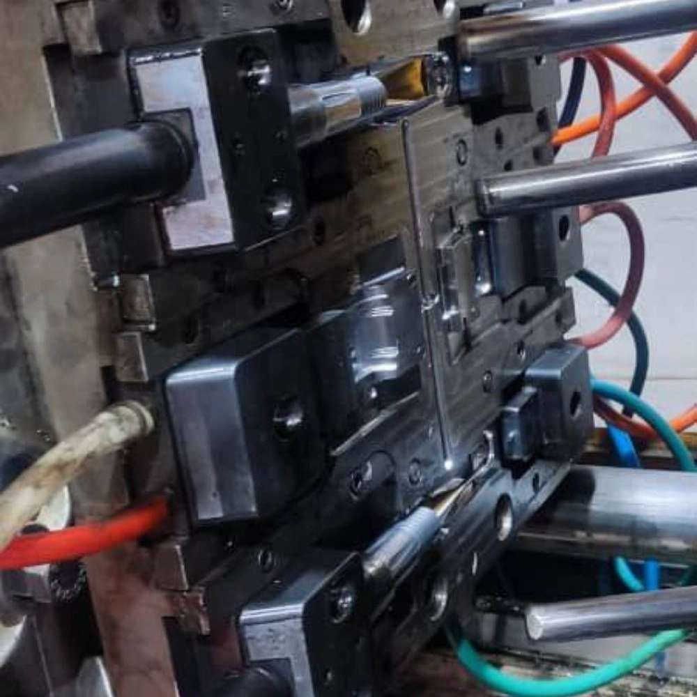 قطعات پلاستیکی و قالب سازی