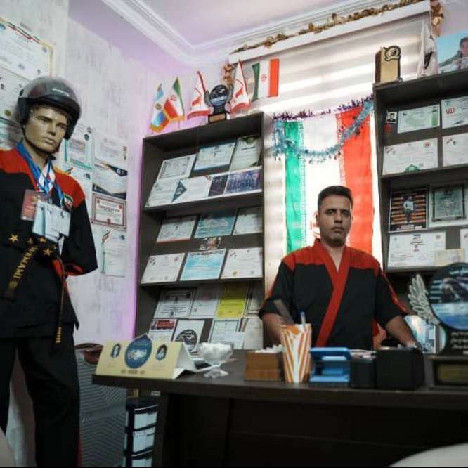 دفاع شخصی با استاد حسن امامی