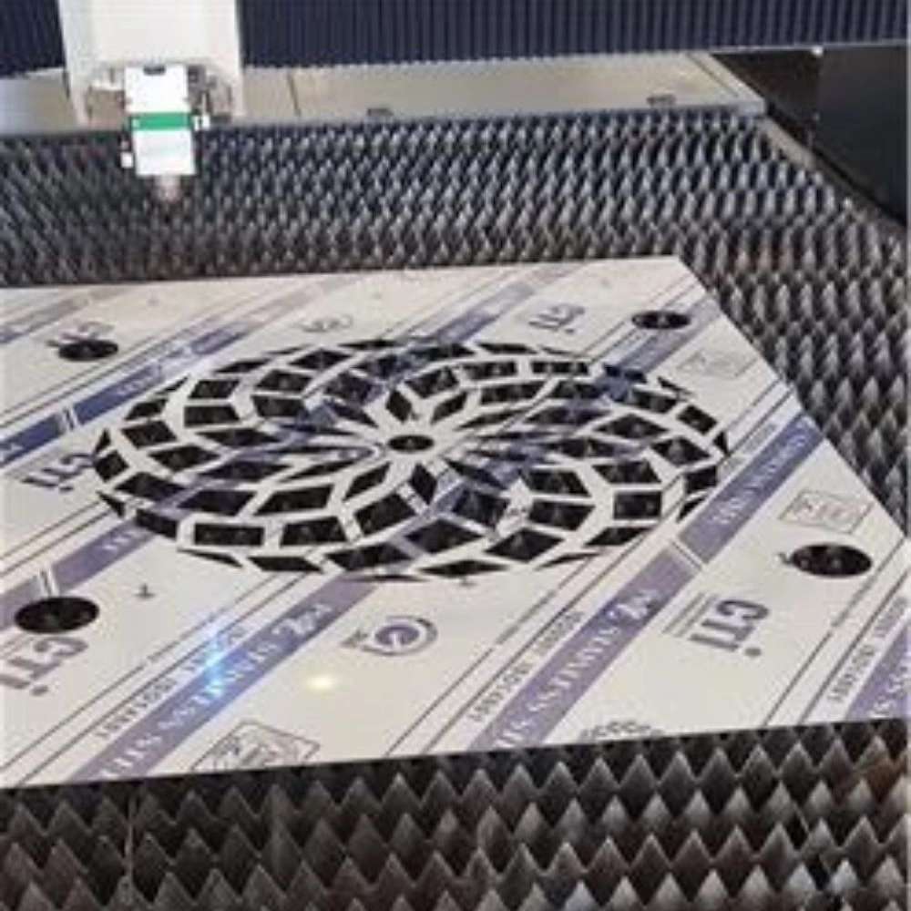 خدمات دقیق خم و برش CNC فلزات