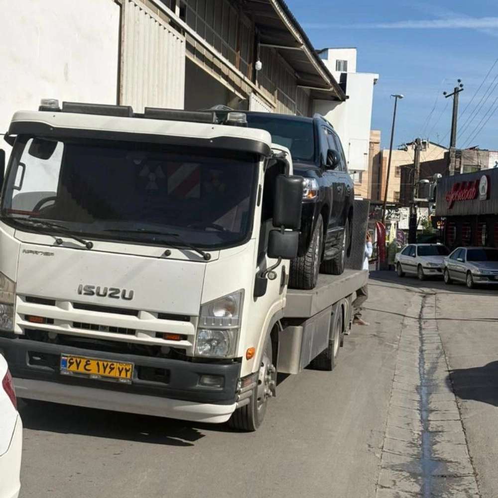 خودرو بر جاده هراز