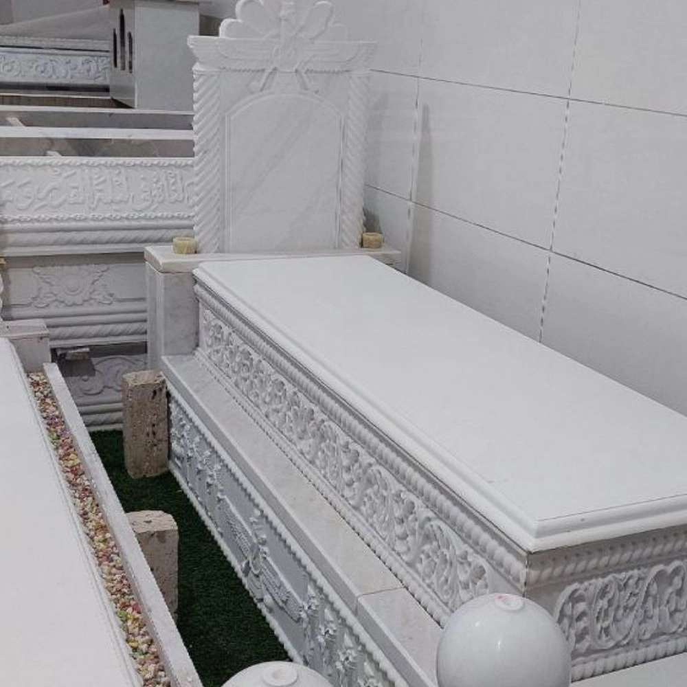 سنگ قبر علی نژاد در بیرجند