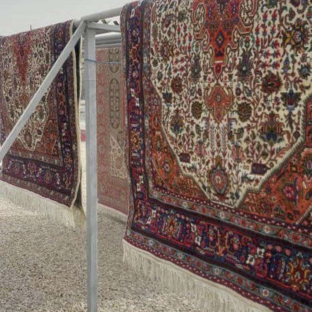 قالیشویی و مبلشویی فرش آرا و اندیشه دارای دو شعبه در شیراز