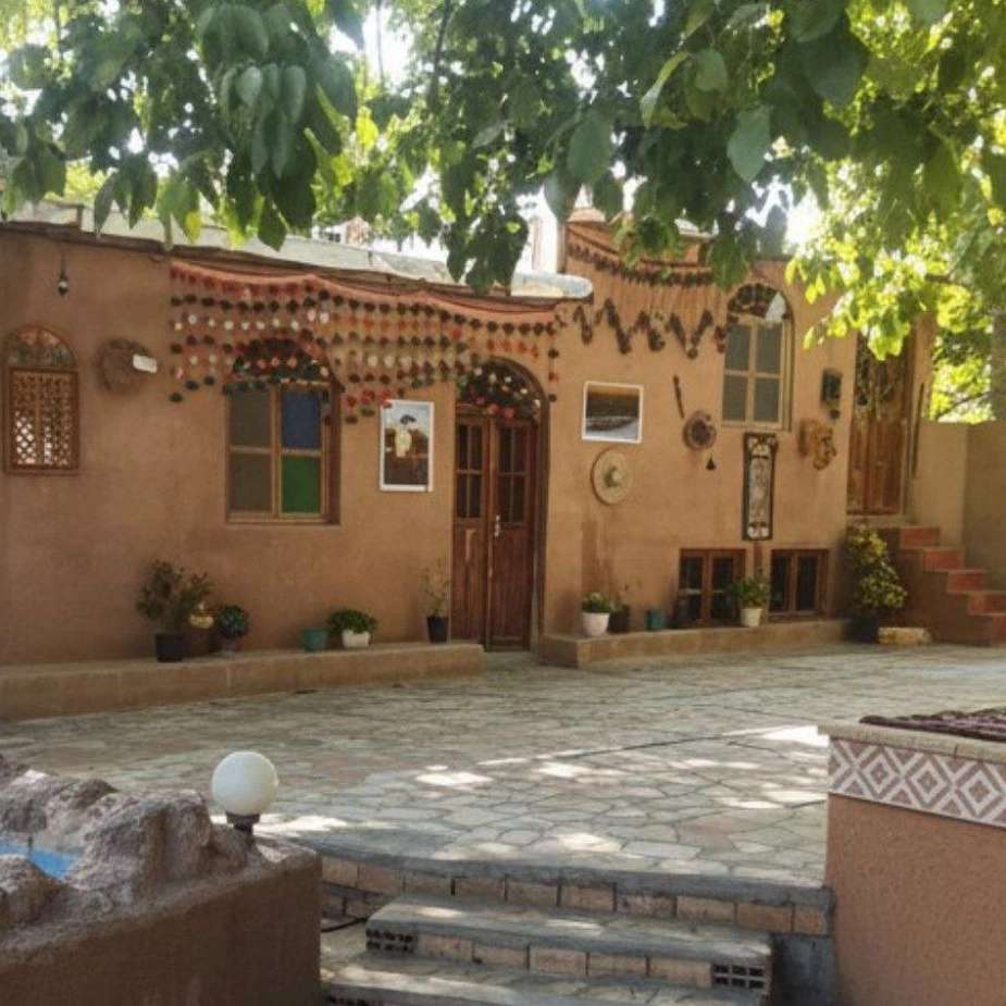 فروش و اجرای کاهگل مدرن غلامی در شیراز