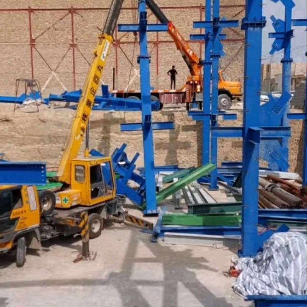 جرثقیل برادران کوچکی در اصفهان