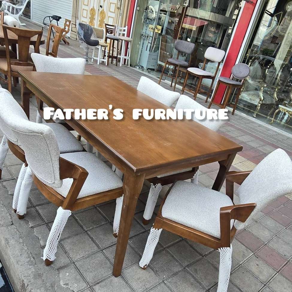 میز ناهارخوری در رشت