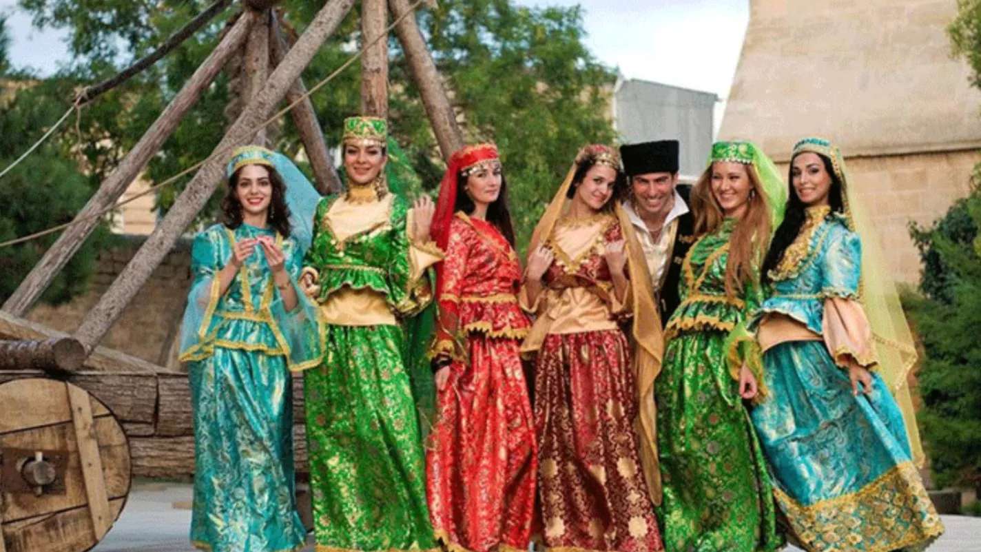 تولیدی لباس سنتی گیل ماه رخت