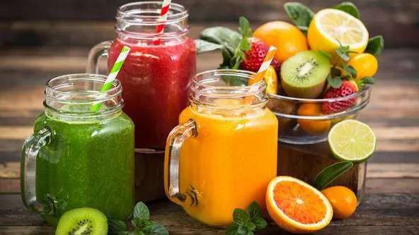 تولید آبمیوه طبیعی آب زرشکی