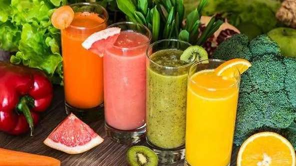 تولید آبمیوه طبیعی آب زرشکی