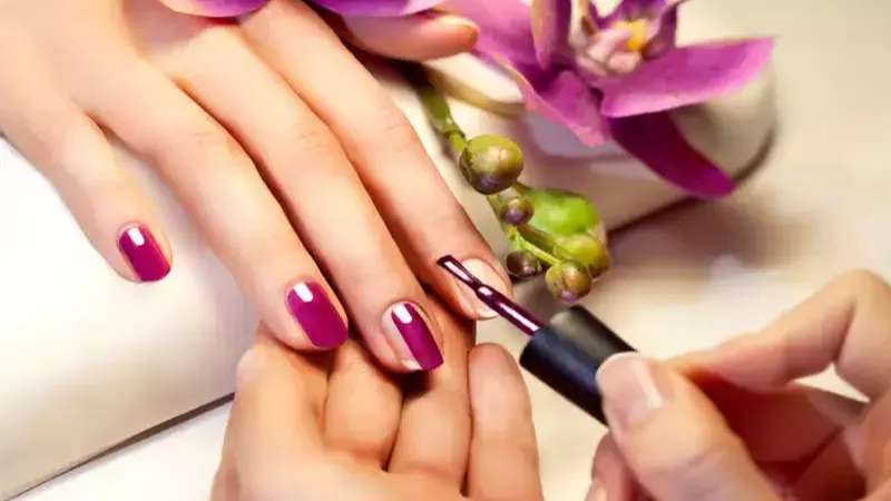 کاشت ناخن یکتا نایل