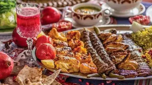 رستوران و کافه عمارت حاجیه بنی