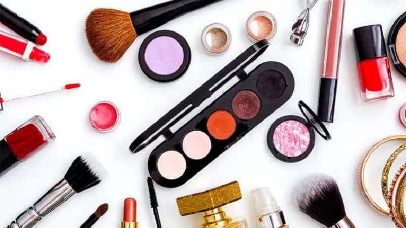لواز آرایشی و بهداشتی یاس