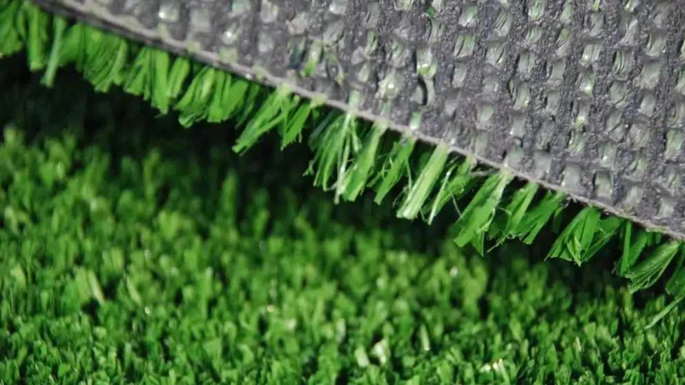 مصنوعی و فضای سبز نورچمن
