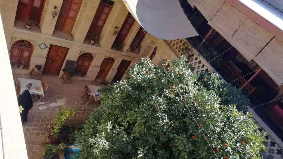 اقامتگاه بومگردی والاش