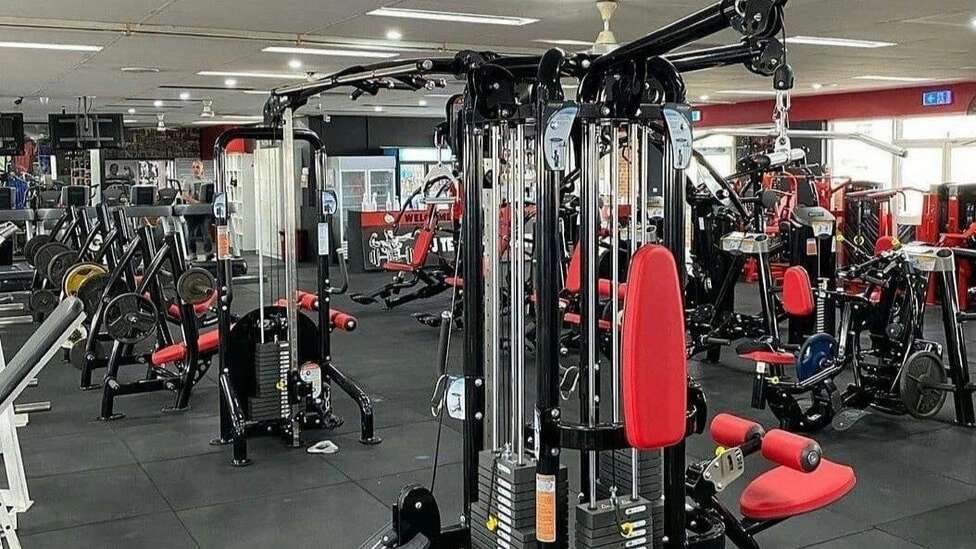 باشگاه بدنسازی فیتنس گلدجیم
